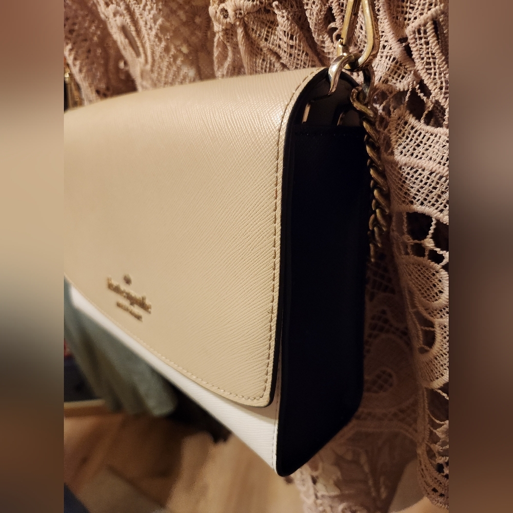 Kate Spade Beige and White Crossbody Bag - Picture 3 of 9